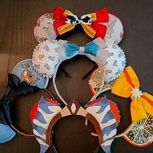 Custom minnie/mickey Disney ears